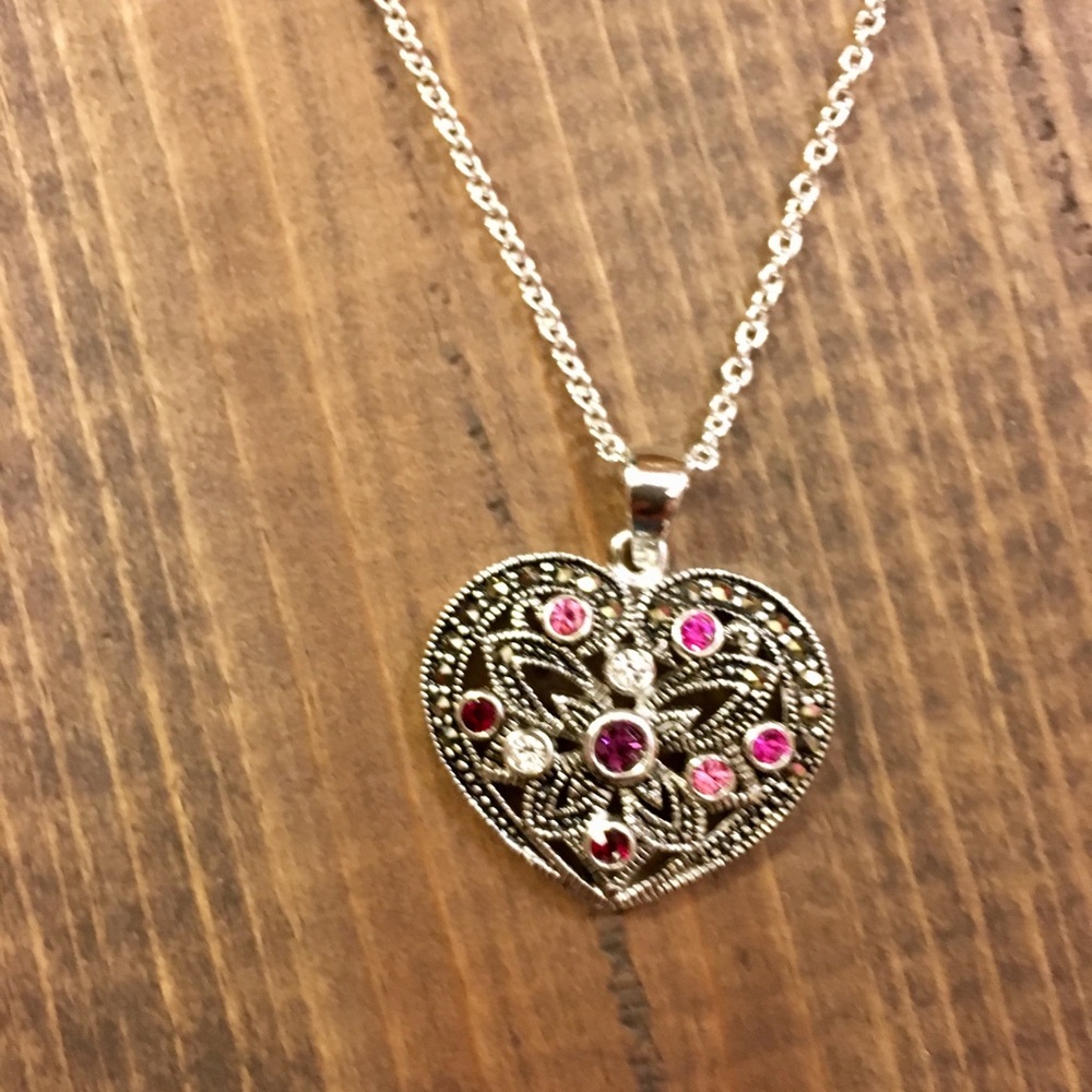 Silver pink Gem Marcasite Heart pendant Necklace